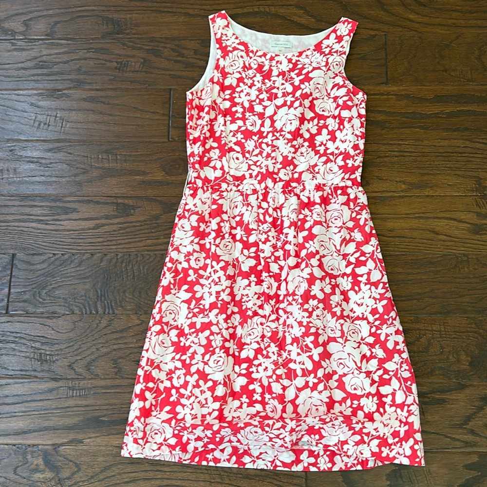Garnet Hill dress. Vibrant pink and white. Fully lined. No stains/flaws. Size 4.